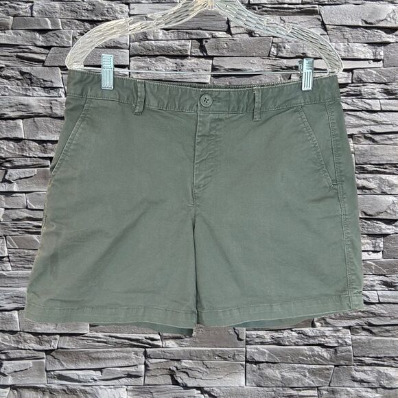 EUC Eddie Bauer Womens Slightly Curvy Chino Shorts Green Size 8 - Picture 9 of 9